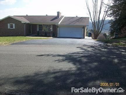 2nd image of 768 Skyview Dr
