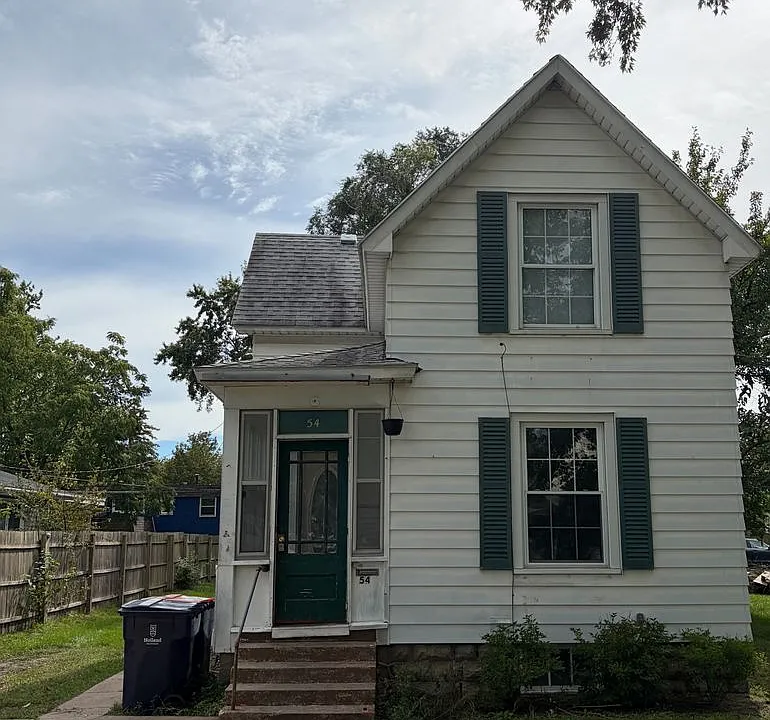 54 E 19th St