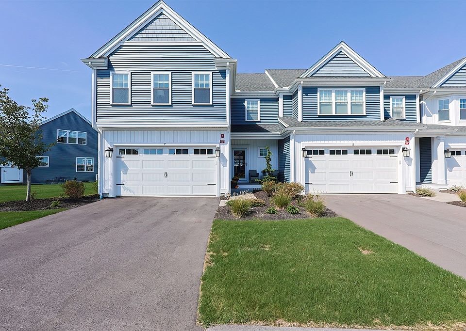 1st image of 7 Palmetto Dr #7