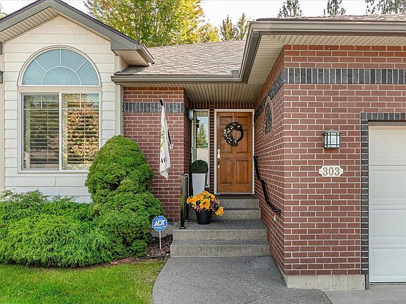 4th image of 303 W Arrow Ln