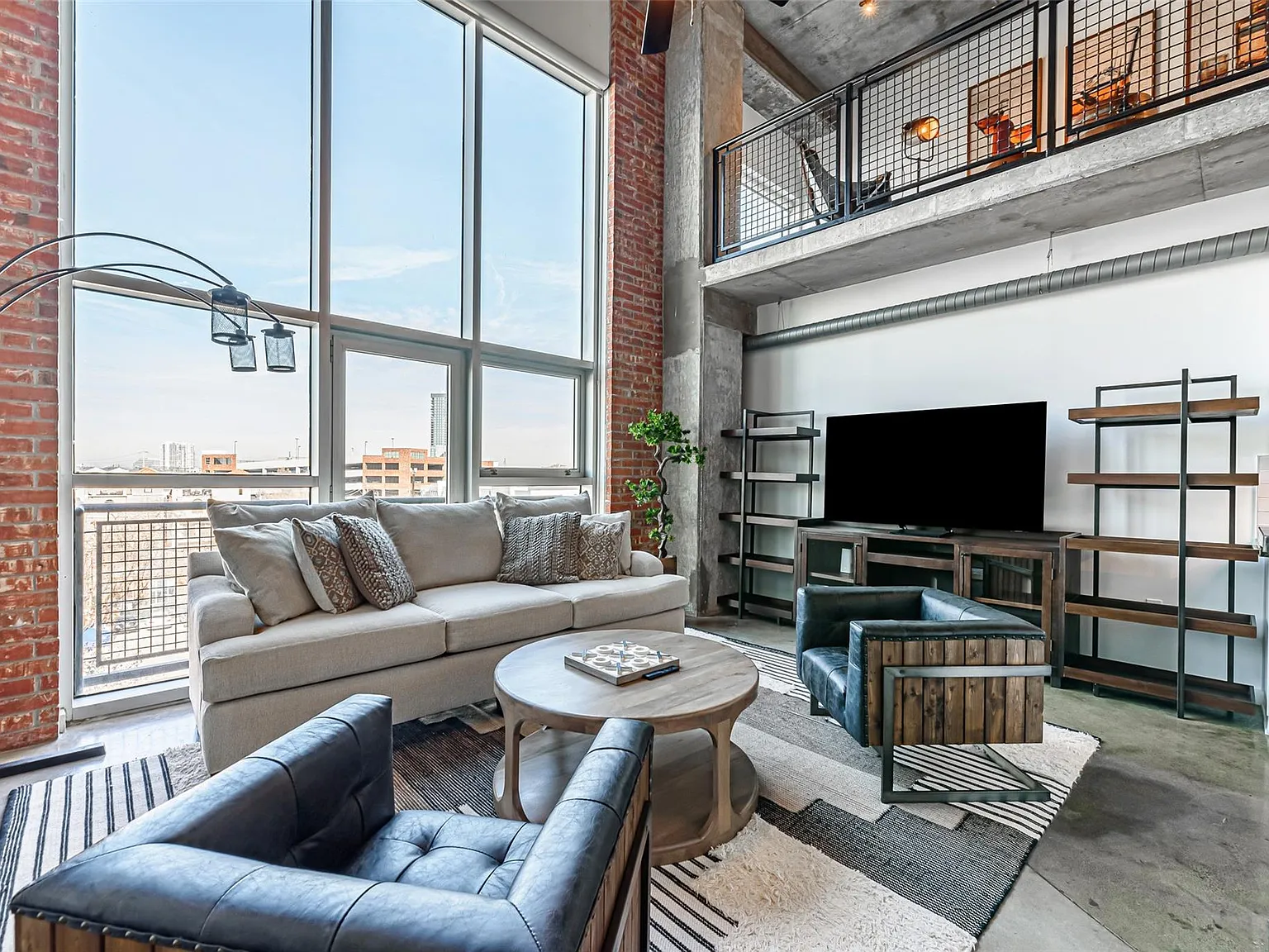1 bed, 1.5 bath, 1648 sqft, $3,350 — Photo 3