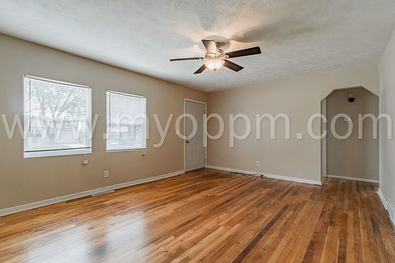 1st image of 7350 S 70th St