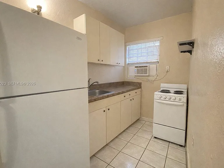 520 SW 6th Ave #3 — Photo 4