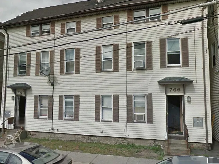 766 King Philip St #2 — Photo 6
