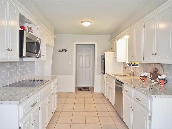 4th image of 23 Tawana Dr