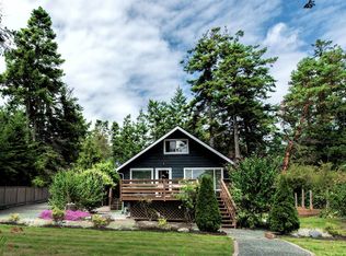 1583 Penn Cove Rd, Oak Harbor, WA 98277