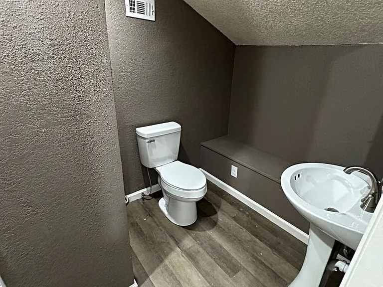 2312 Lisa Ln — Photo 17