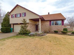 1039 Golfview Dr, Conneaut, OH 44030