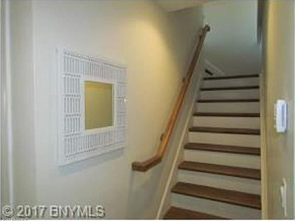 4th image of 1729 Stillwell Ave #B