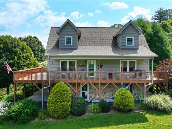 319 Green Meadows Dr, Todd, NC 28684