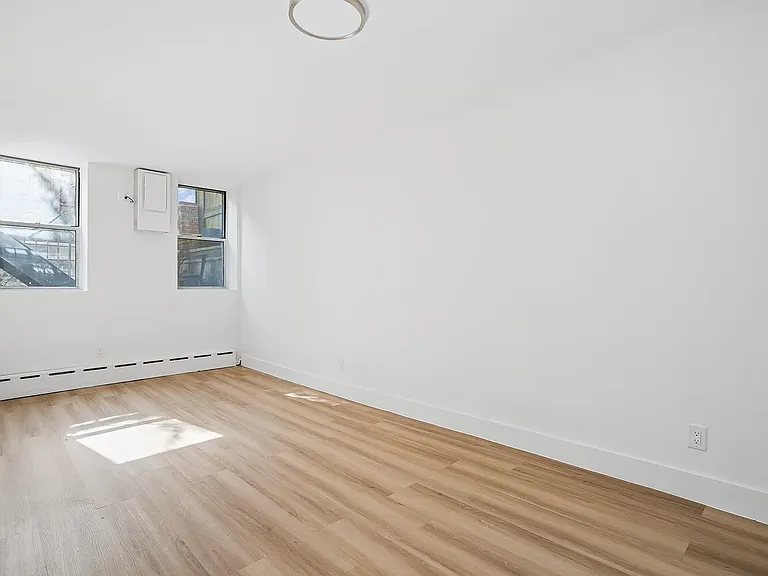 403 Henry St #1 — Photo 11