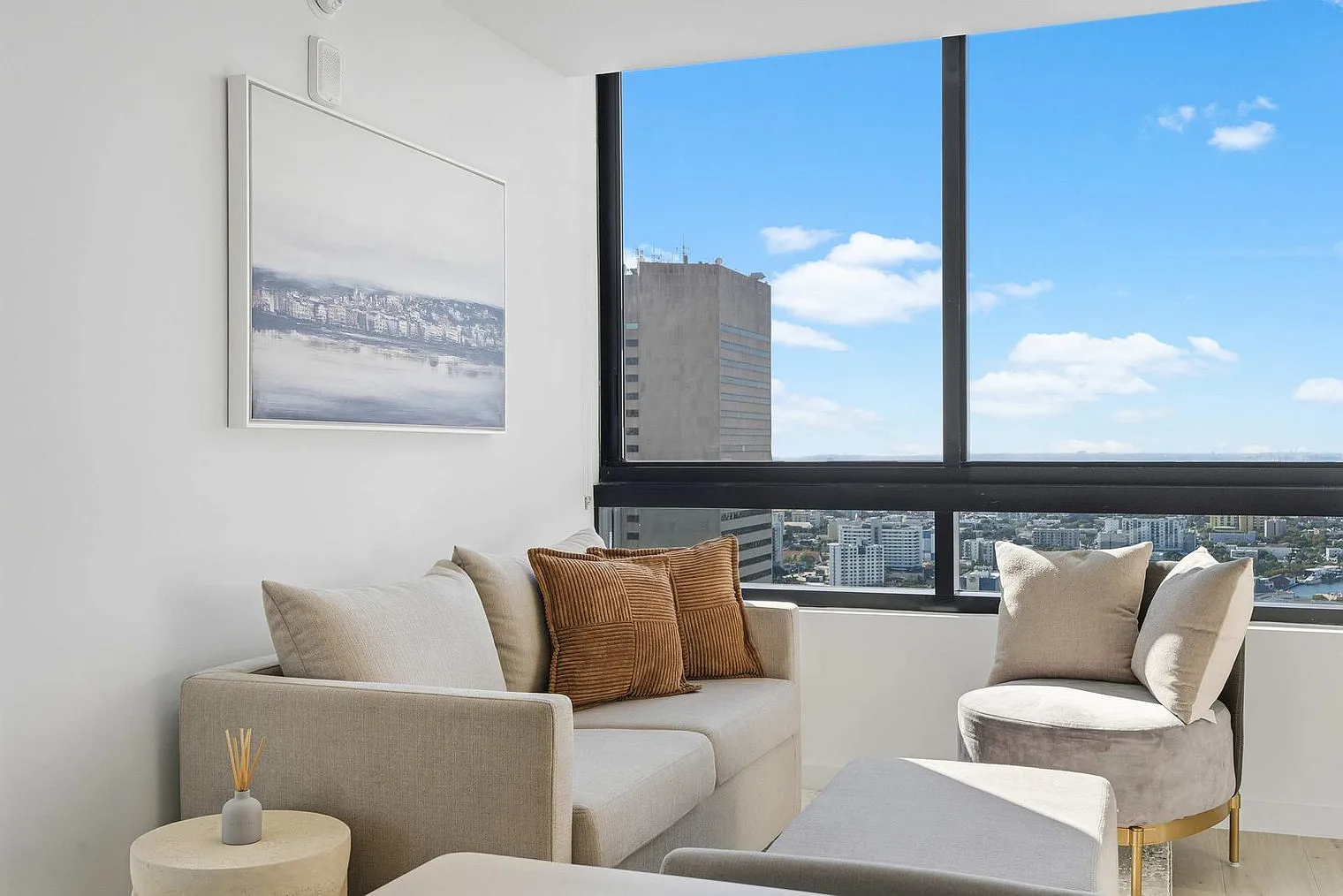 1 bed, 1.0 bath, 613 sqft, $2,621 — Photo 1