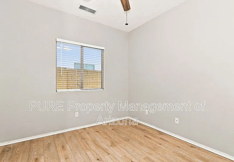 536 E Yellow Wood Ave — Photo 14