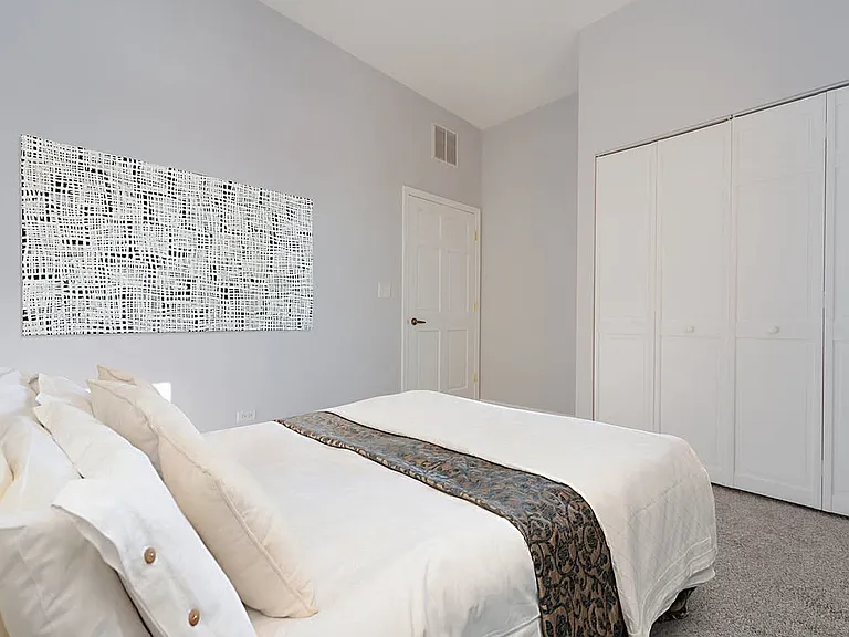 6015 N Mozart St #302 — Photo 10