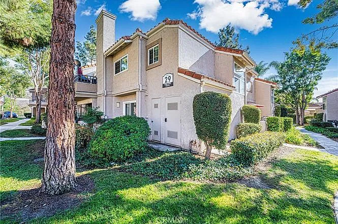 27281 Nicole Dr — Photo 3