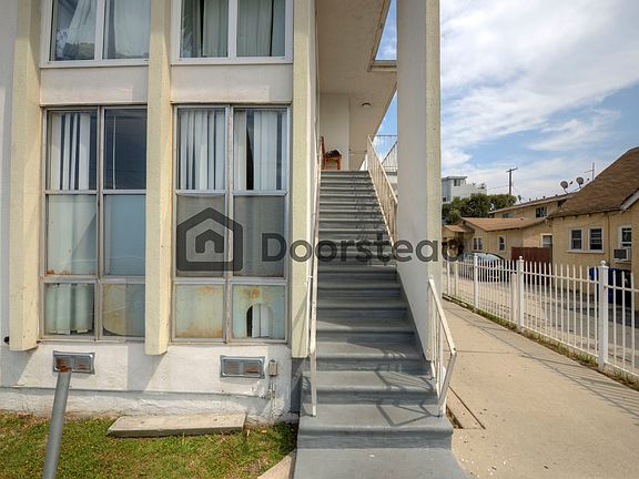 5th image of 3610 Westwood Blvd #7B
