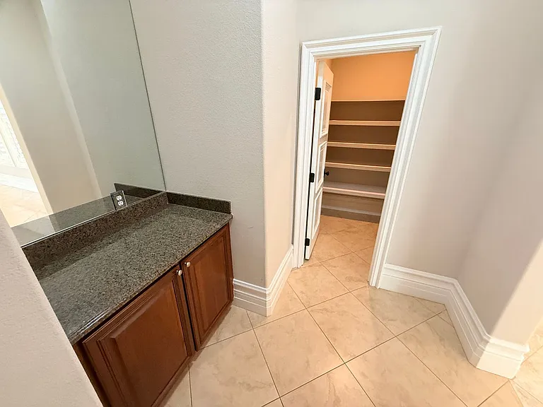 464 Via Palermo Dr — Photo 24