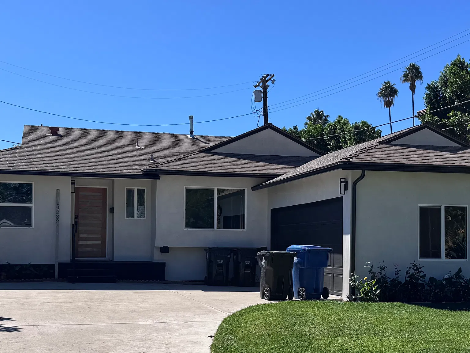 3 bed, 2.5 bath, 1466 sqft, $5,400 — Photo 3