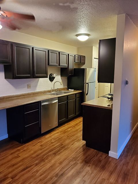 1st image of 2141 Burnstead Dr APT 19
