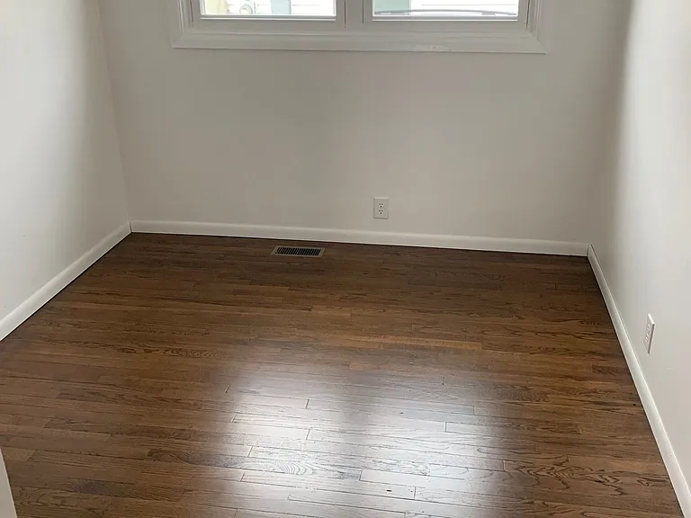 1113 Motz St — Photo 4