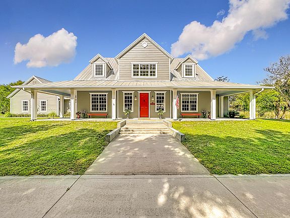 2nd image of 2135 55th Avenue SW