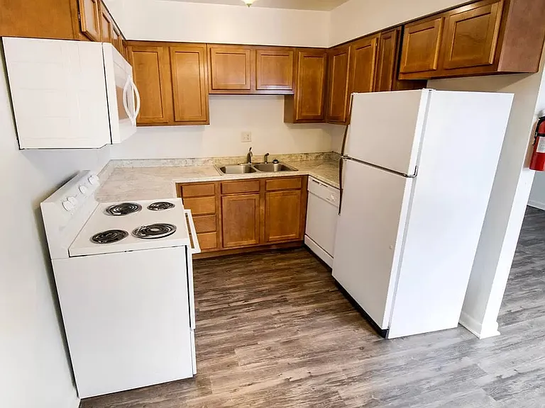 Grant Street Apartments — Photo 1