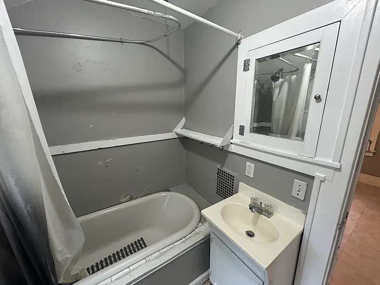 251 Cottage St #2 — Photo 8