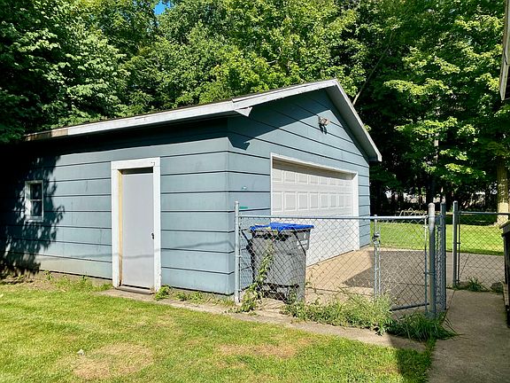 5th image of 524 N Electric Ct