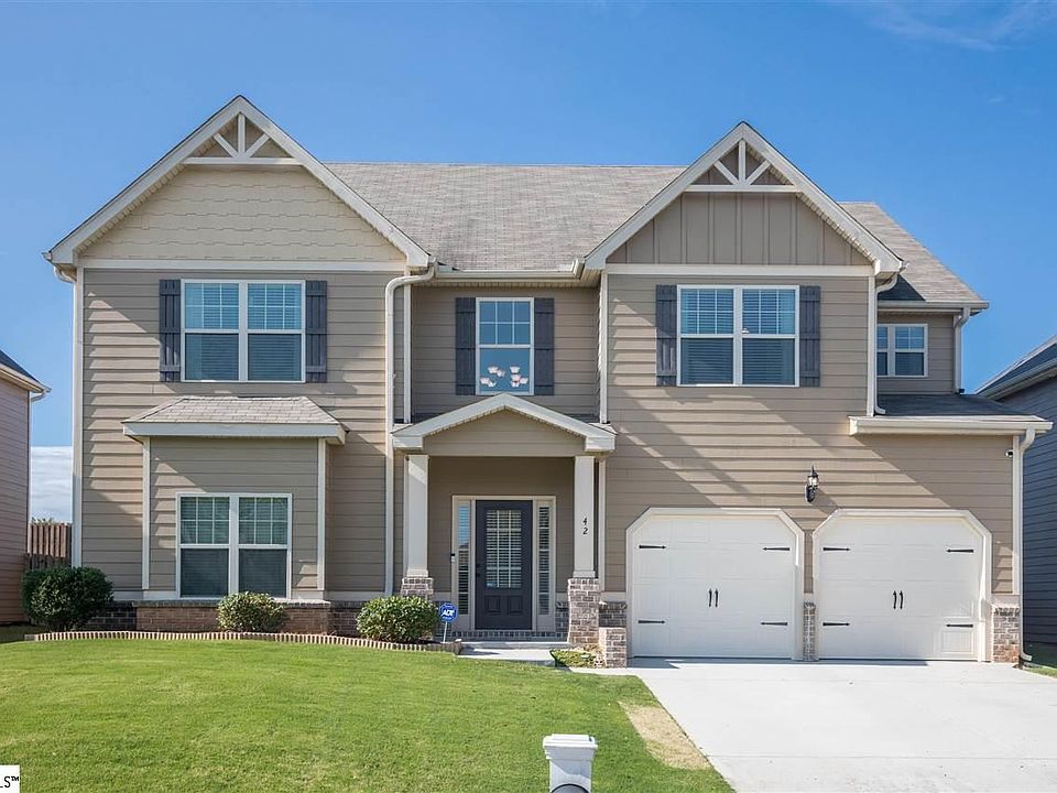 1st image of 42 Dandie Dr