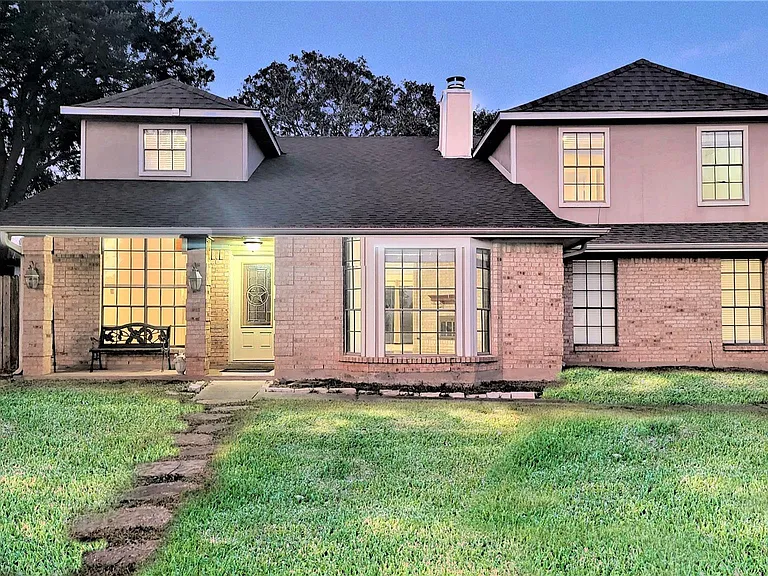 1206 Woven Wood Ct — Photo 2