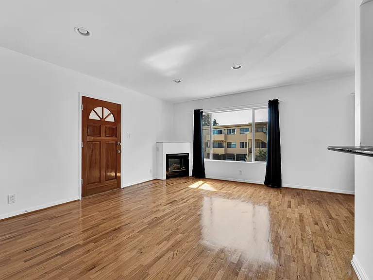 1025 Idaho Ave #6 — Photo 11