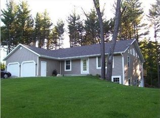 7152 Mid Timber Dr, Greenville, MI 48838