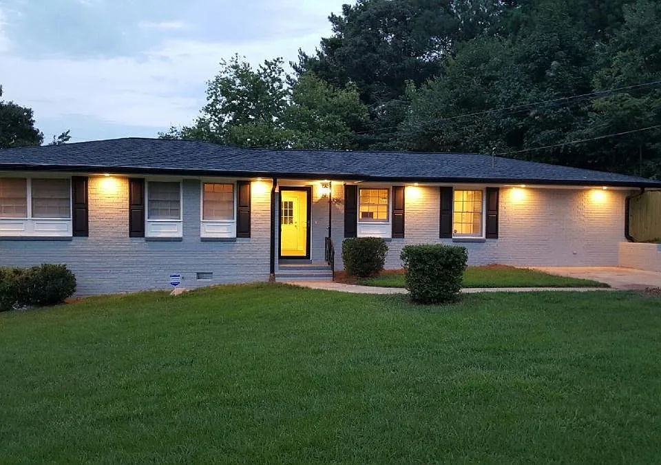 2584 Boulder Rd SE