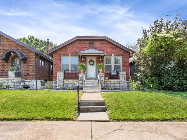5626 Holly Hills Ave, Saint Louis, MO 63109