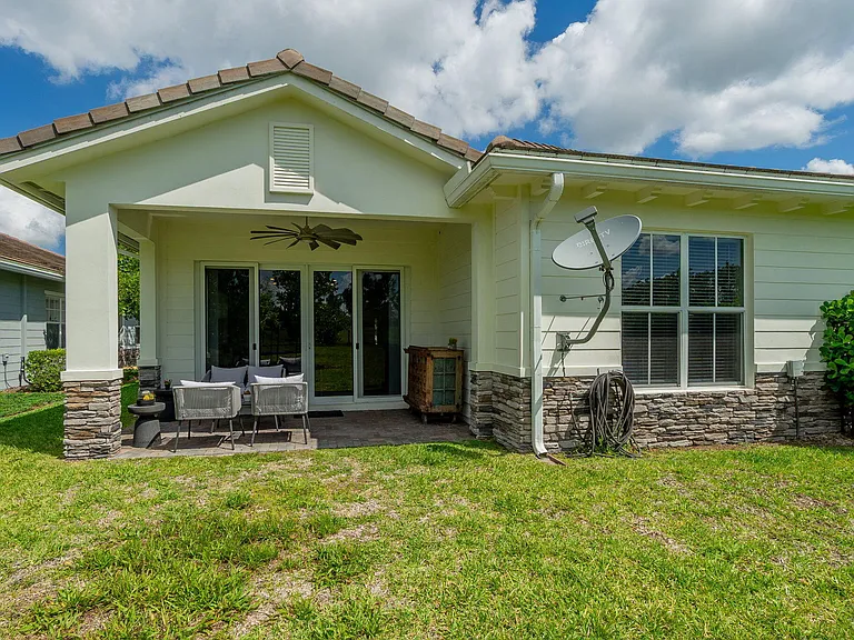19546 Weathervane Way — Photo 34