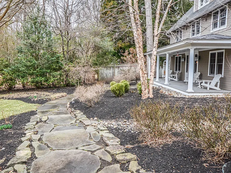 9108 Weant Dr — Photo 60