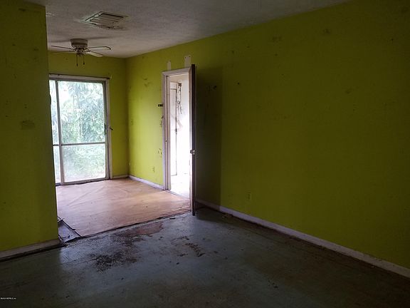 4th image of 31 Nesmith Ave