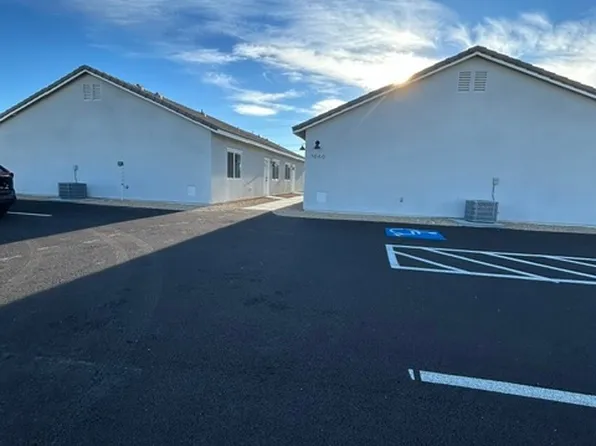 1060 Hall Ave, Pahrump, NV