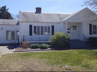 16 Charles Ave FLOOR 1, Westerly, RI 02891