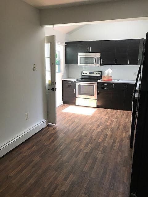 2nd image of 44 Parkway Dr