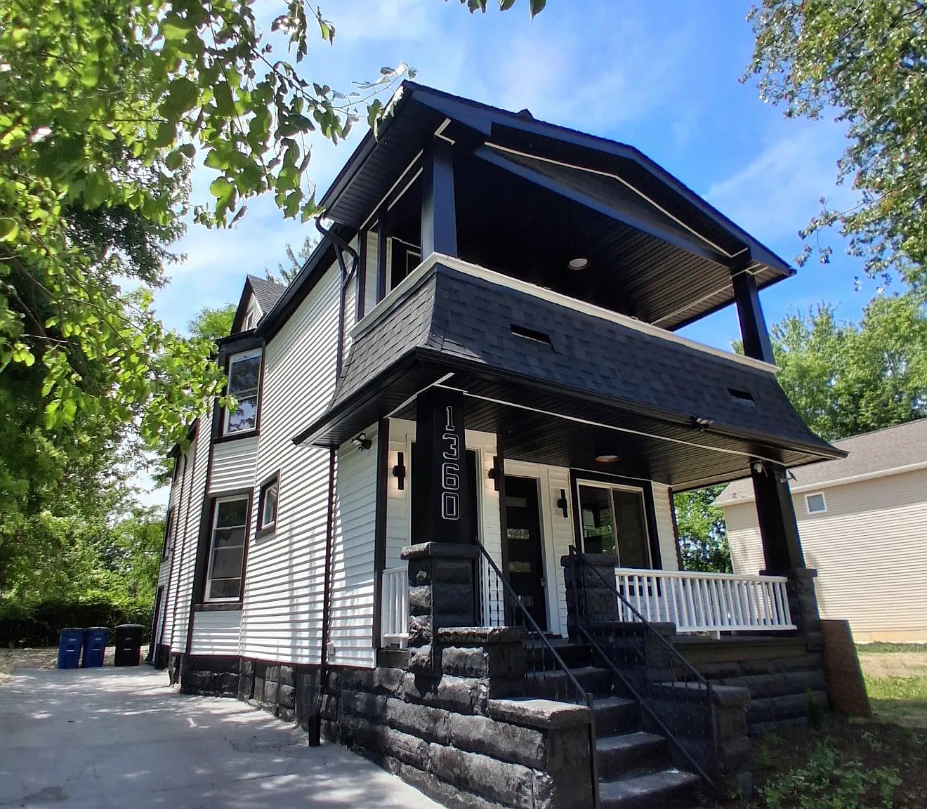 3 bed, 1050 sqft, $1,500 — Photo 1