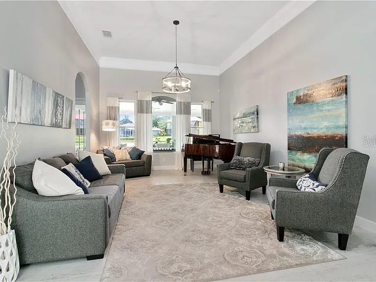 231 Lakay Pl — Photo 4