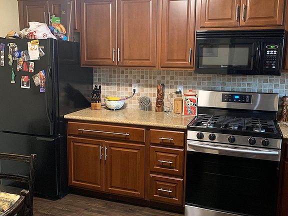 3rd image of 2527 Harbor Blvd APT 4