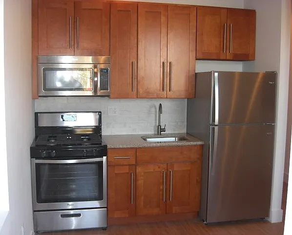 2713 W Girard Ave #2R