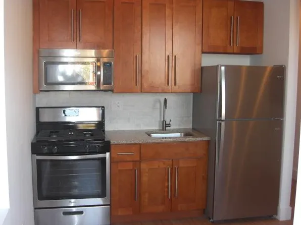 2713 W Girard Ave, Philadelphia, PA