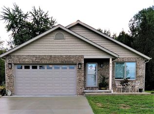407 Easy St, Marine, IL 62061