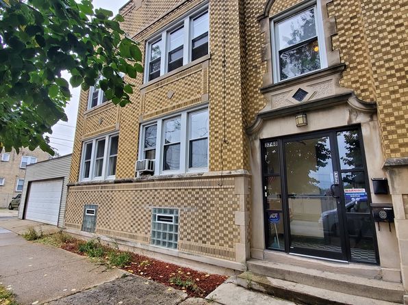 3748 N Kilpatrick Ave #1