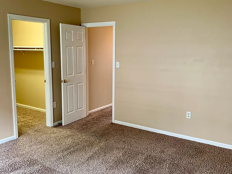 447 Society Hill Cir — Photo 12