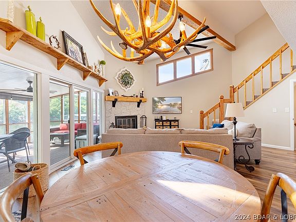 2nd image of 34 Bentwood Ct