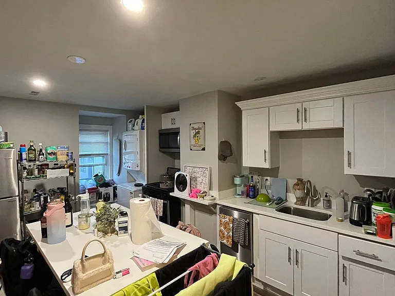 239 E St #2 — Photo 6